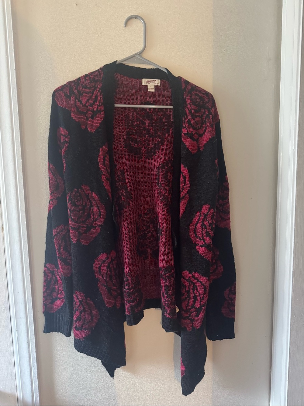 Arizona Jean Company Black & Burgundy Rose-Pattern Open Cardigan